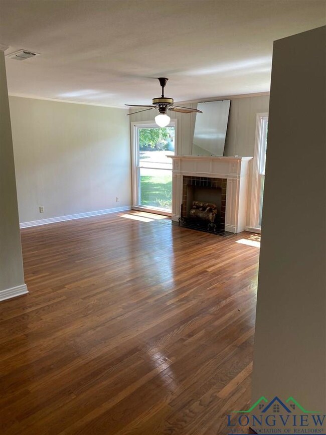 427 Glover Dr, Longview, TX 75601 - photo 6