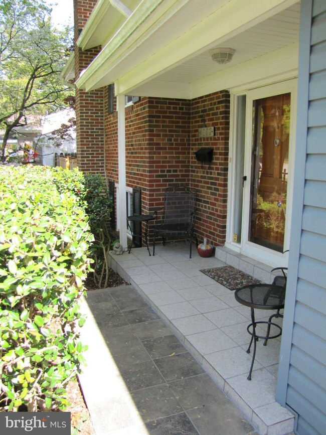 4002 Southend Rd, Rockville, MD 20853 - photo 4