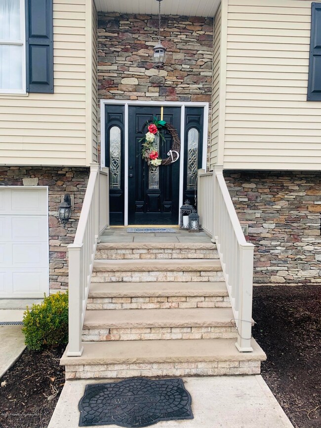 110 Commons Dr, Olyphant, PA 18447 - photo 5