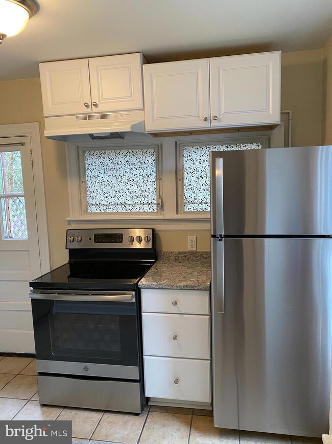 239 S Atlantic Ave, Haddonfield, NJ 08033 - photo 3