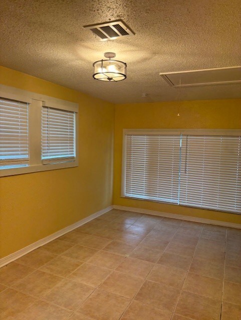 3902 Alsace St, Houston, TX 77021 - photo 4