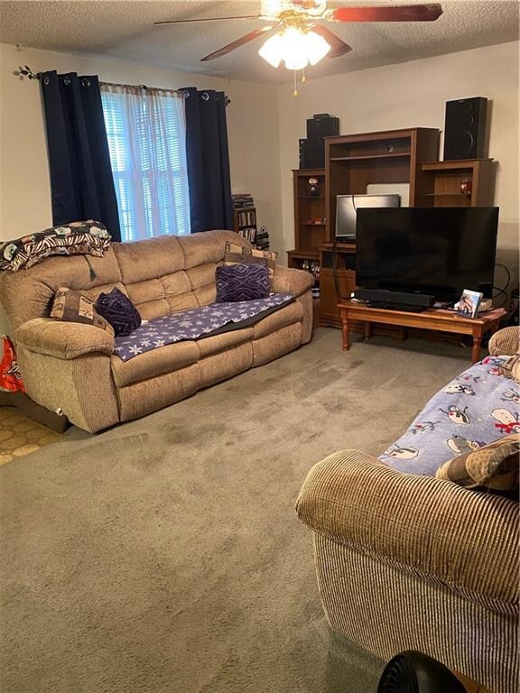 814 Swan Lake Rd, Edmond, OK 73003 - photo 3