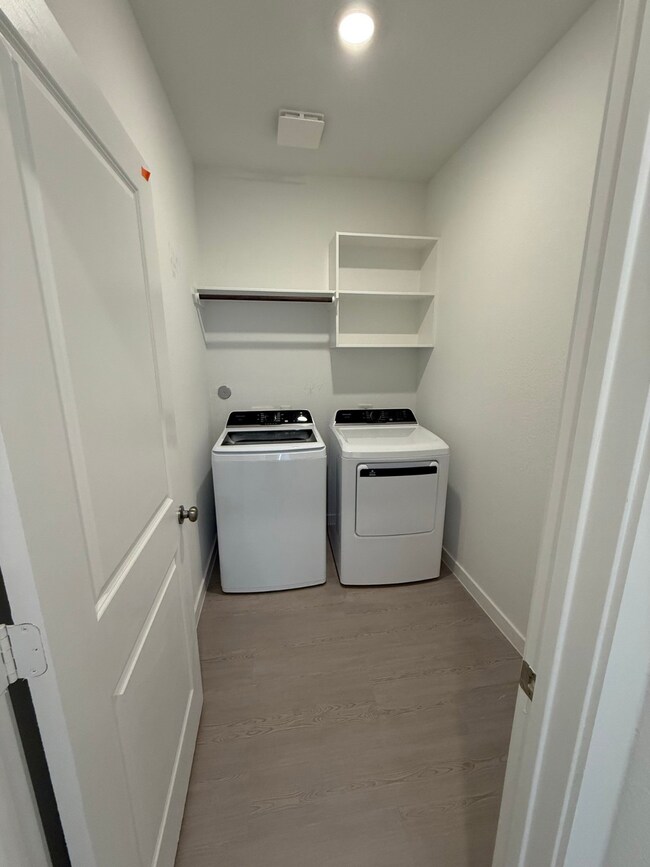 1983 Glacier Gorge Trail, Dayton, TX 77535 - photo 5