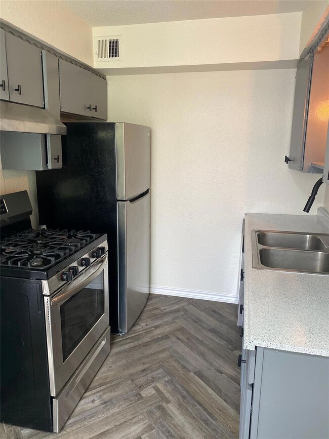 5317 Junius St unit 215, Dallas, TX 75214 - photo 4