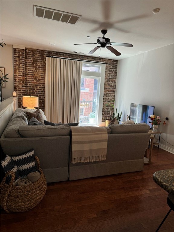 17 E Center St, Fayetteville, AR 72701 - photo 2