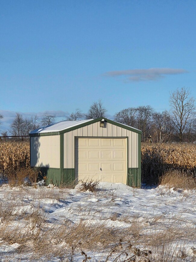 3551 N Neff Rd, Edmore, MI 48829 - photo 5