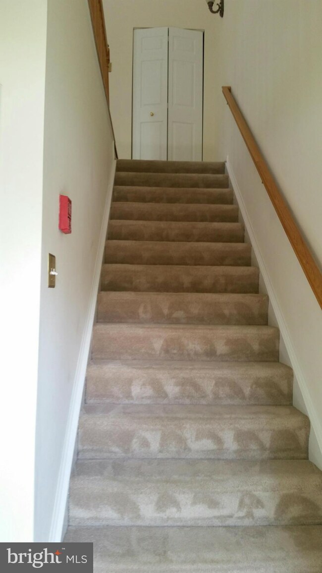 25272 Riffleford Square unit 205, Chantilly, VA 20152 - photo 4