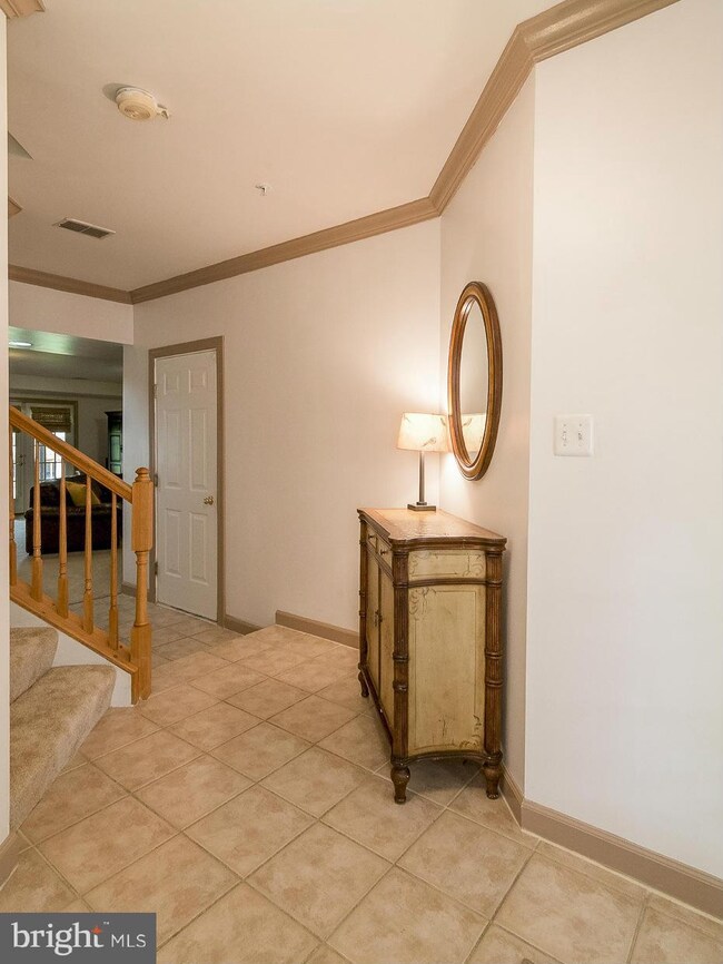 5903 Fox Glen Ct, Elkridge, MD 21075 - photo 3