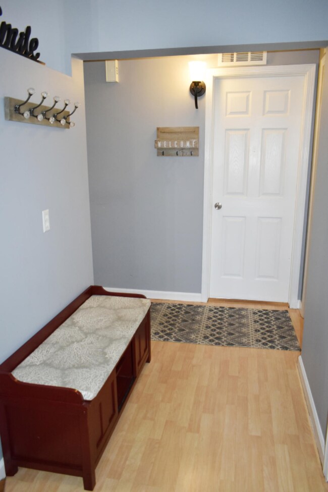 2923 Byron Center Ave SW unit C, Wyoming, MI 49519 - photo 6