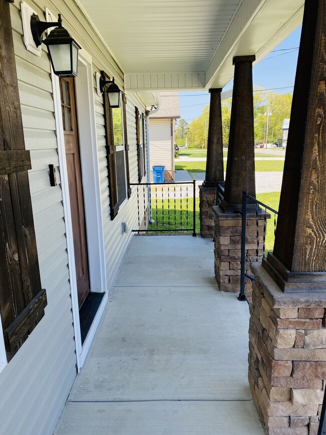 1052 Madison St, Manchester, TN 37355 - photo 5
