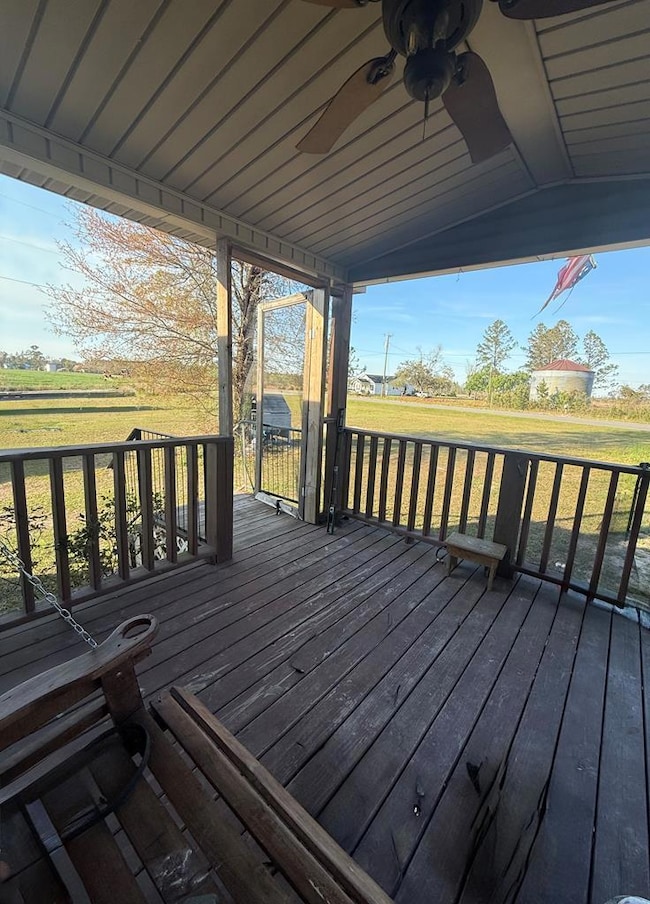 120 Elizabeth Church Rd, Hazlehurst, GA 31539 - photo 2