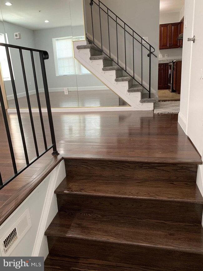 915 Newington Ct, Capitol Heights, MD 20743 - photo 6