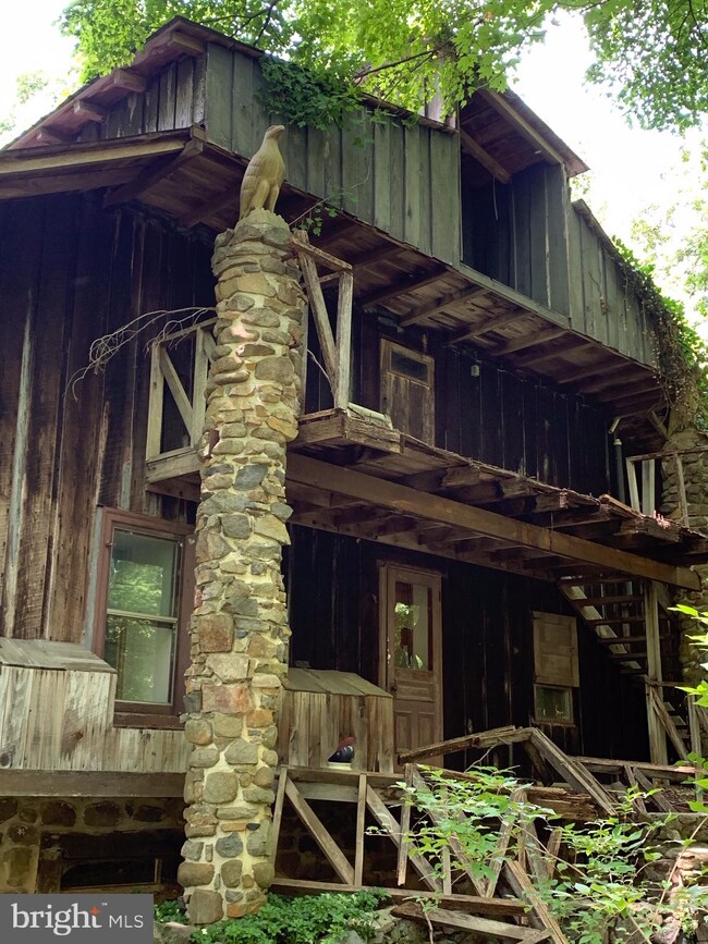 42 Malsnee Rd, Reinholds, PA 17569 - photo 4