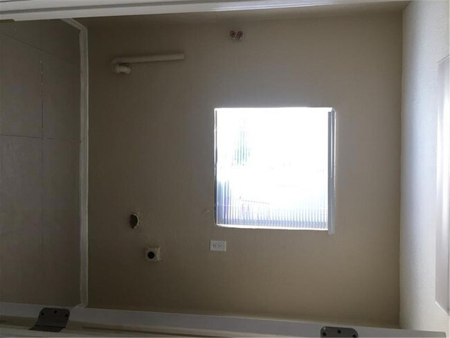 3205 Savannah Ave, El Paso, TX 79930 - photo 4