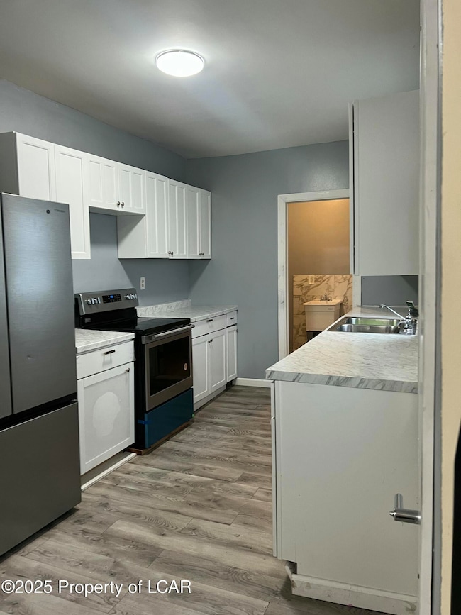 10 S Lehigh St, Shenandoah, PA 17976 - photo 3