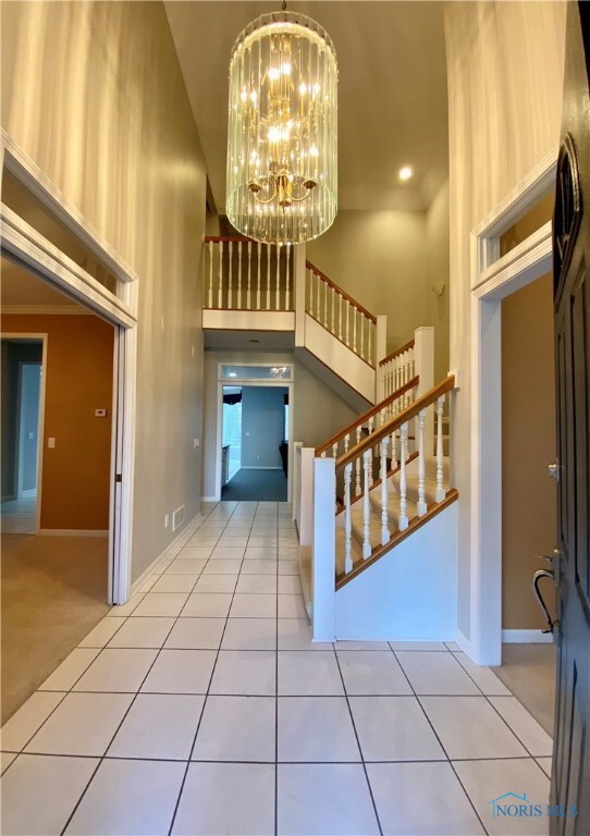 Stunning 2 story tiled foyer.