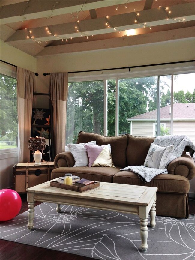 3511 Rownd St, Cedar Falls, IA 50613 - photo 2