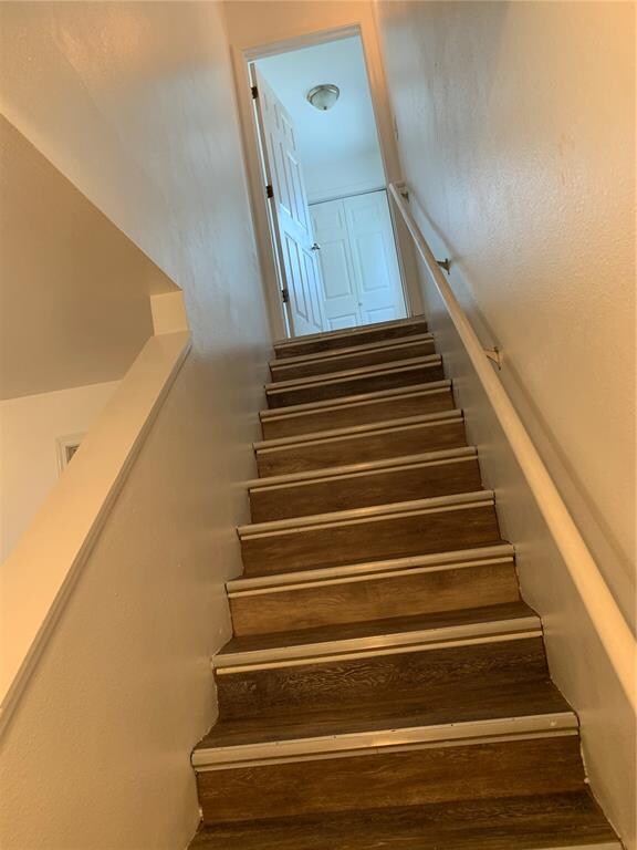 320 7th St SW, Cedar Rapids, IA 52404 - photo 3