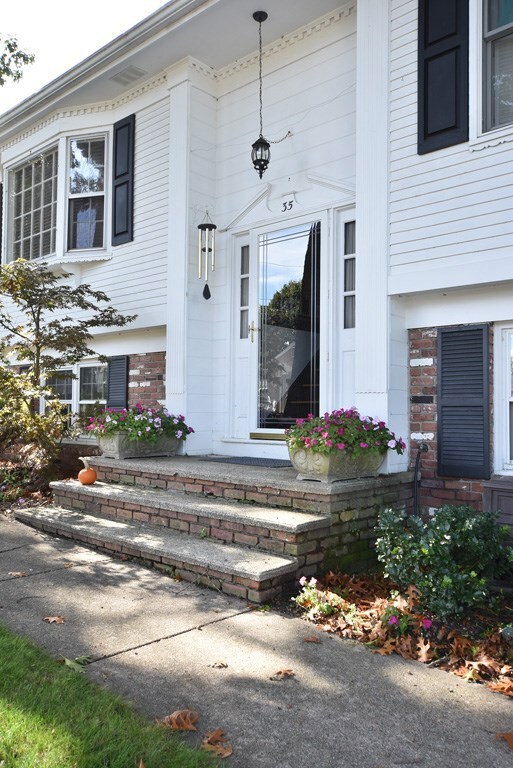 35 Malcolm St, Cranston, RI 02910 - photo 4