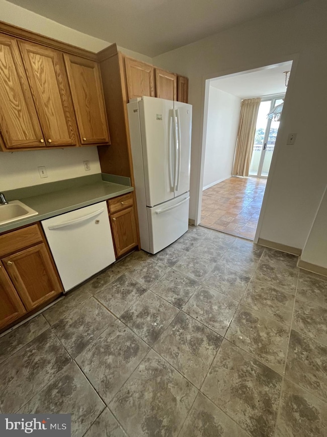 Van Ness North unit 1629, Washington, DC 20008 - photo 5