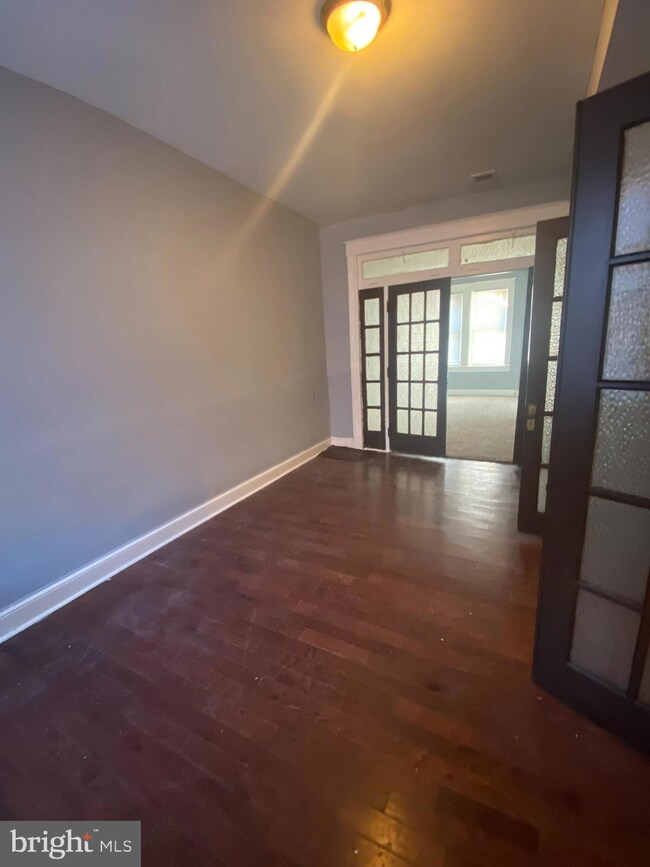 3921 W Mulberry St, Baltimore, MD 21229 - photo 5