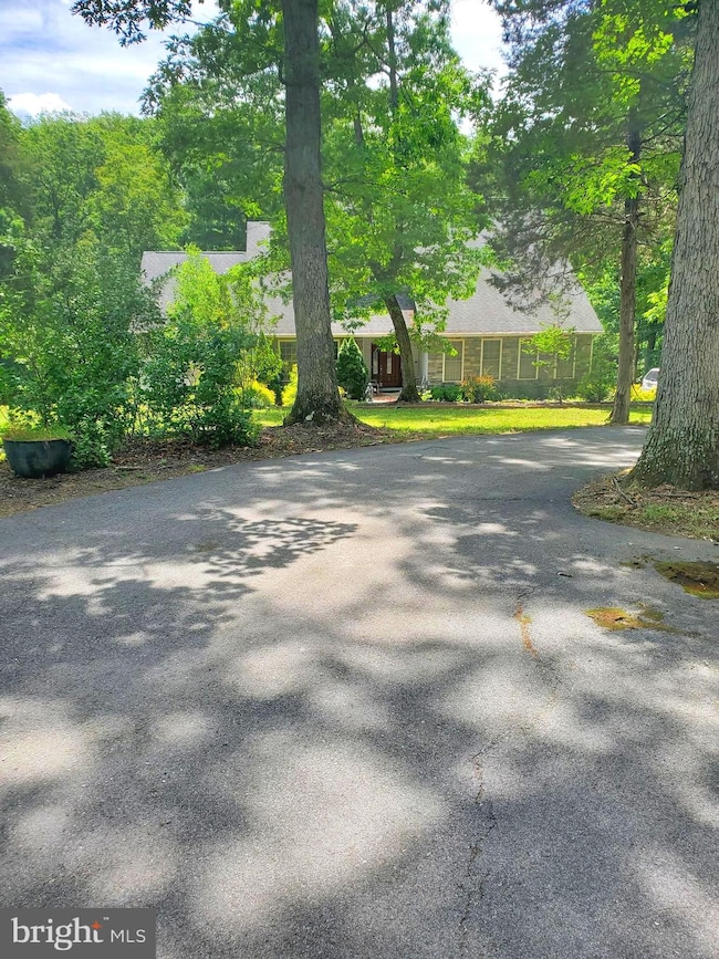 258 Douglas Dr, Middletown, VA 22645 - photo 2