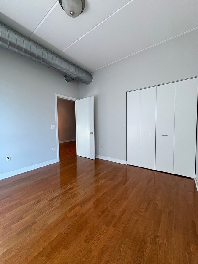 650 W Wayman St unit 406, Chicago, IL 60661 - photo 6