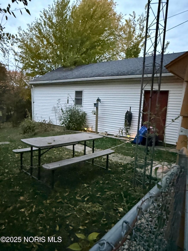 429 W 5th St, Perrysburg, OH 43551 - photo 5