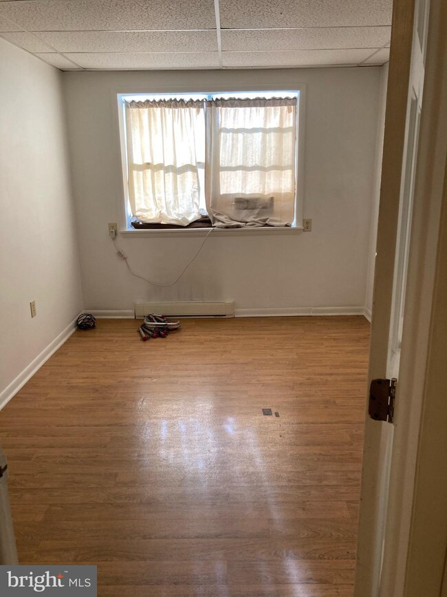 15 N Washington St unit 4, Berkeley Springs, WV 25411 - photo 5