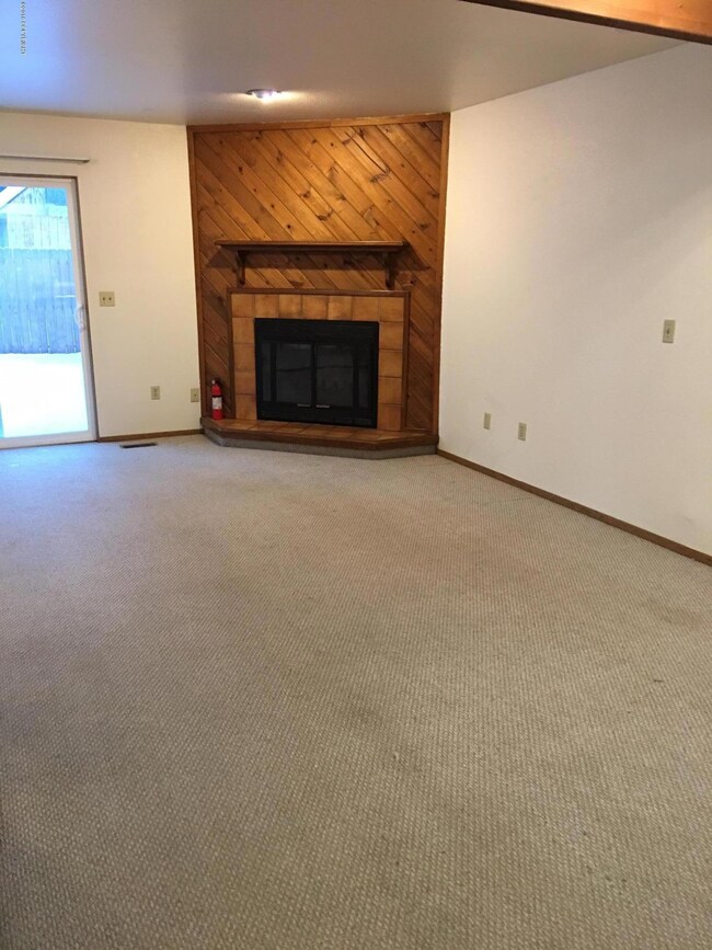5401 Windflower Cir unit A, Anchorage, AK 99507 - photo 7