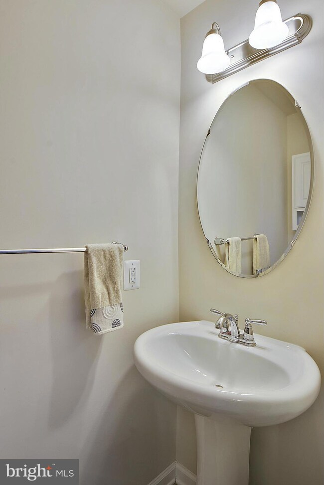 7124 Susans Pass, Elkridge, MD 21075 - photo 5