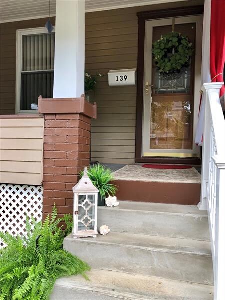 139 Franklin Ave, Vandergrift, PA 15690 - photo 2