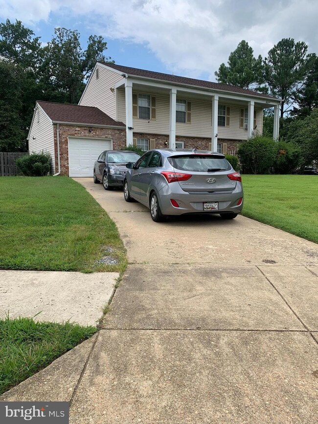 5706 Gwynndale Place, Clinton, MD 20735 - photo 2