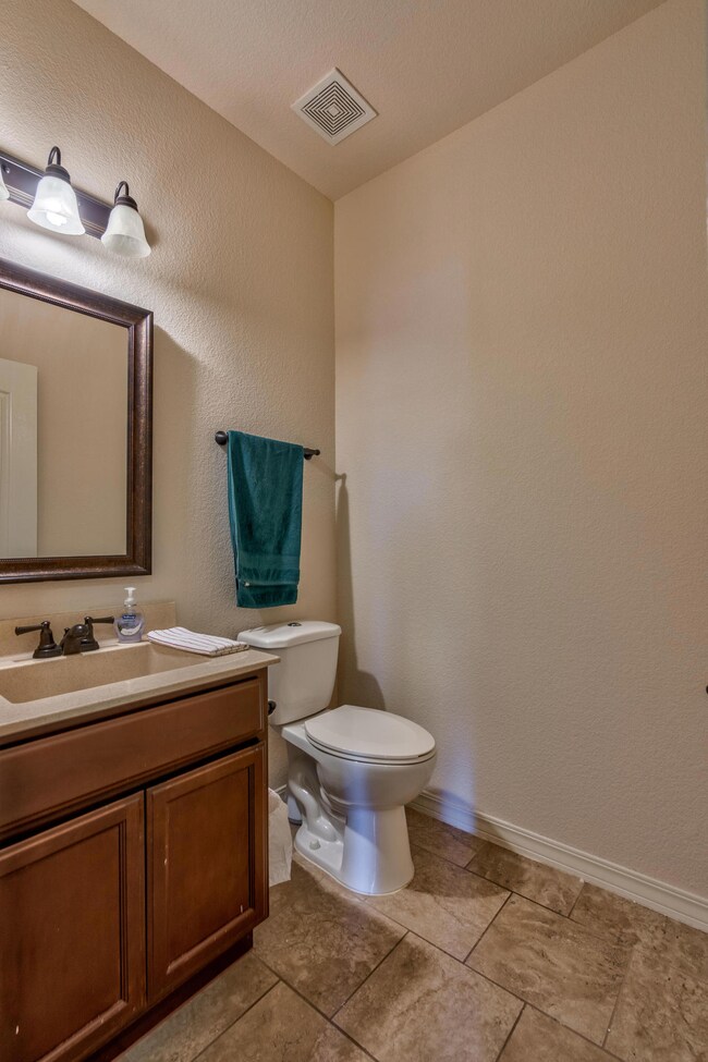 13483 Halifax St, Horizon City, TX 79928 - photo 7
