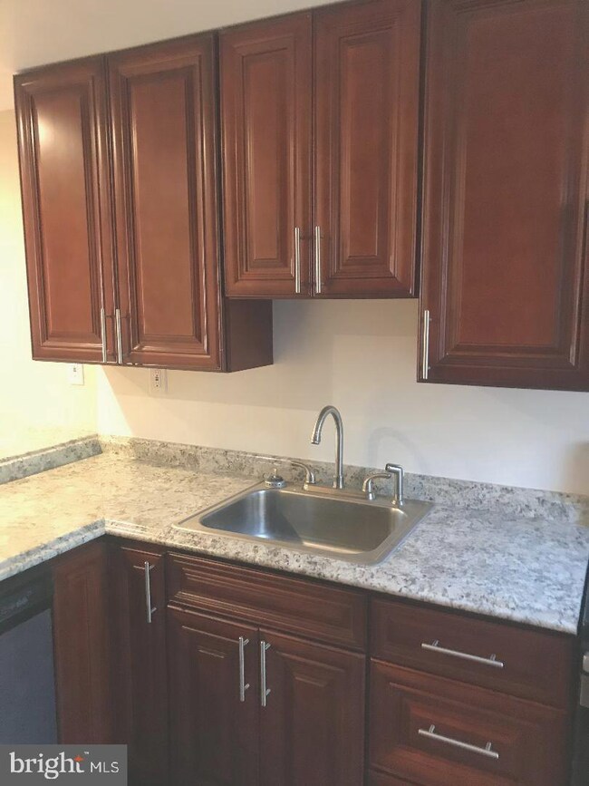 446 Pitman Place, Baltimore, MD 21202 - photo 7