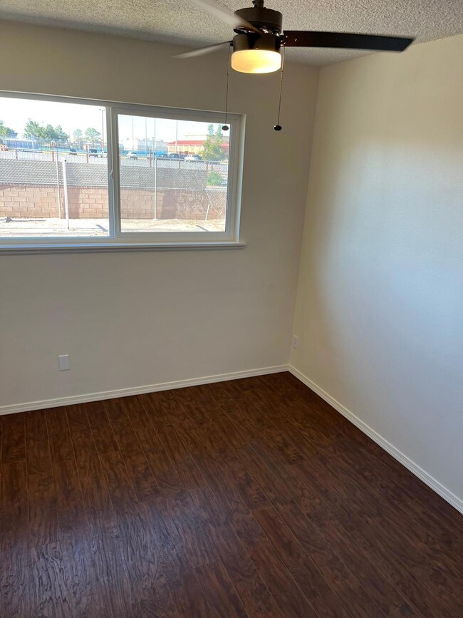 337 Gladys Ave, El Paso, TX 79915 - photo 7
