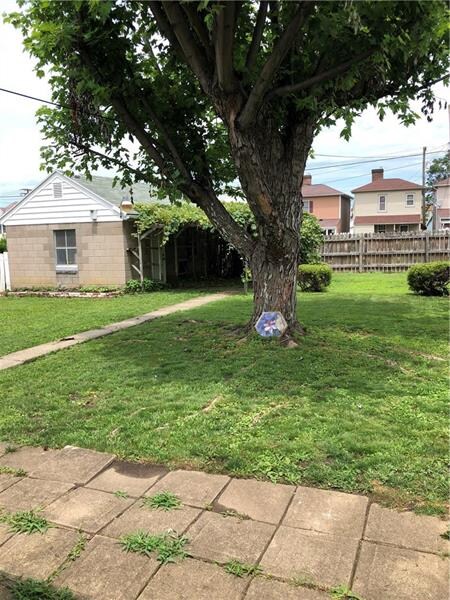 412 Walnut St, Latrobe, PA 15650 - photo 7