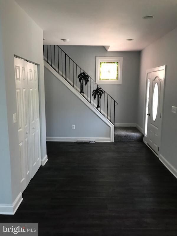 8612 Oak Rd, Sparrows Point, MD 21219 - photo 4