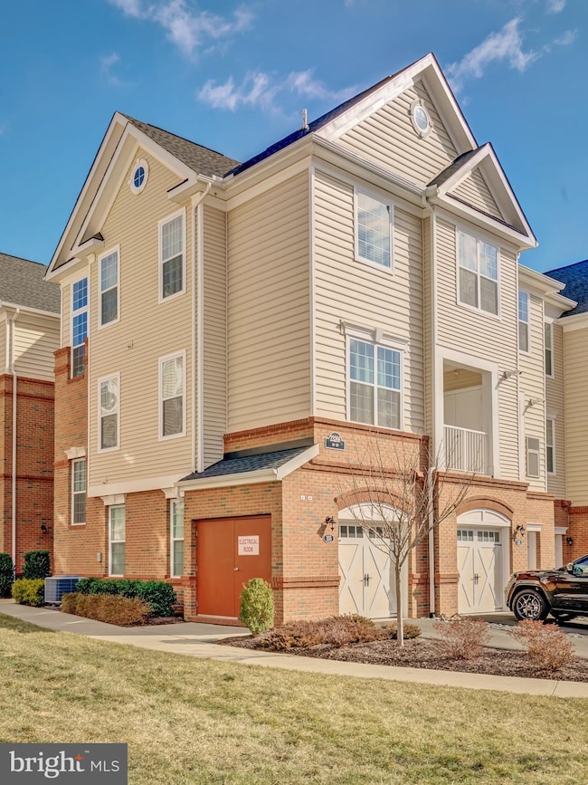 23266 Southdown Manor Terrace unit 105, Ashburn, VA 20148 - photo 4