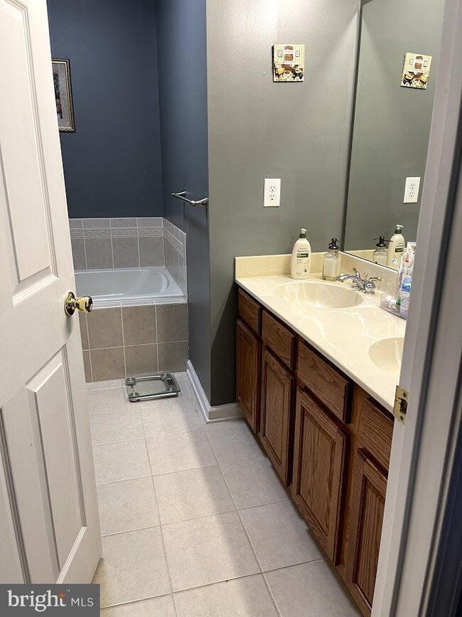 149 Chancellor Dr, Woodbury, NJ 08096 - photo 5