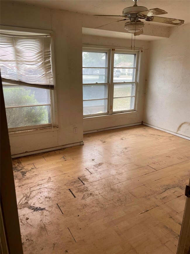 200 N Judd St, Fort Worth, TX 76108 - photo 5