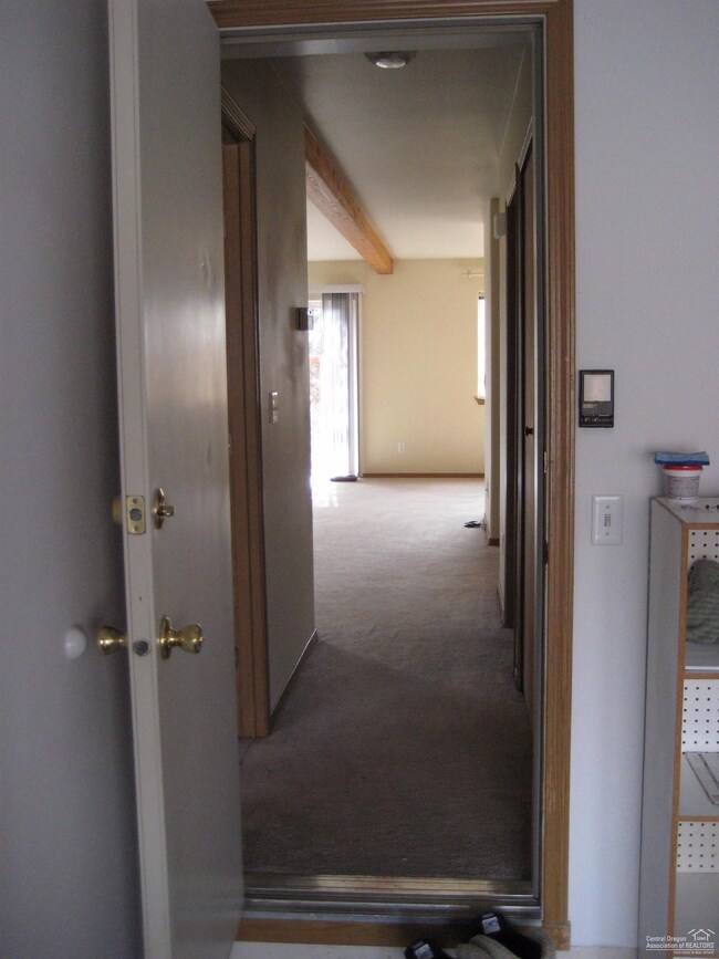 1059 NE Hidden Valley Dr, Bend, OR 97701 - photo 6