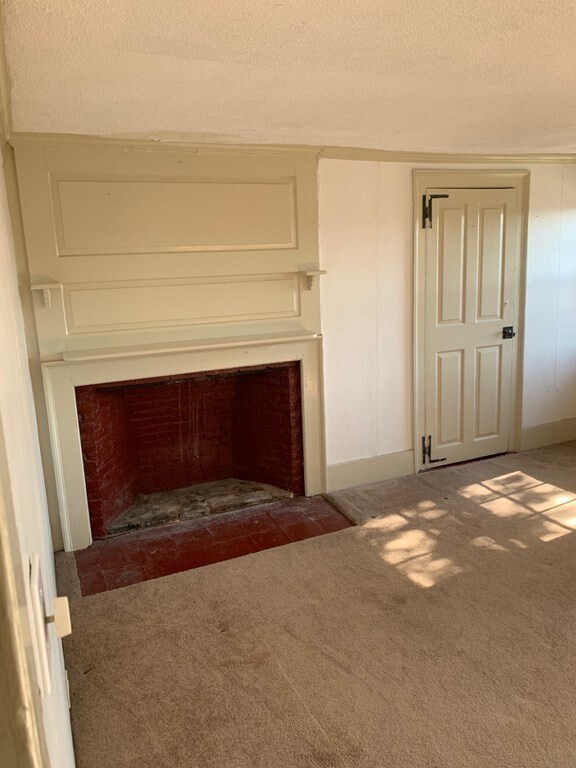 188 Derby St unit 3R, Salem, MA 01970 - photo 2