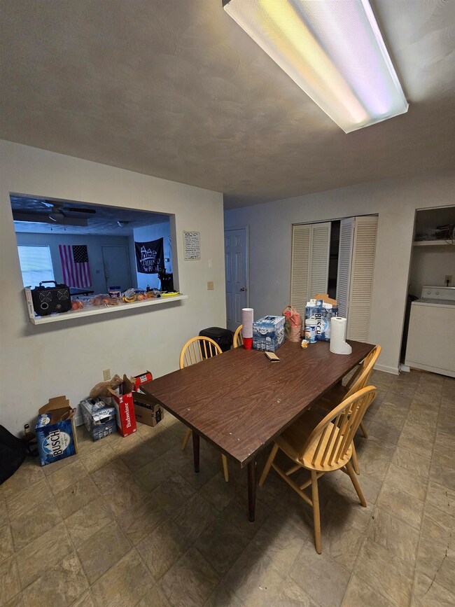 423 Laurence Ln, Blacksburg, VA 24060 - photo 4