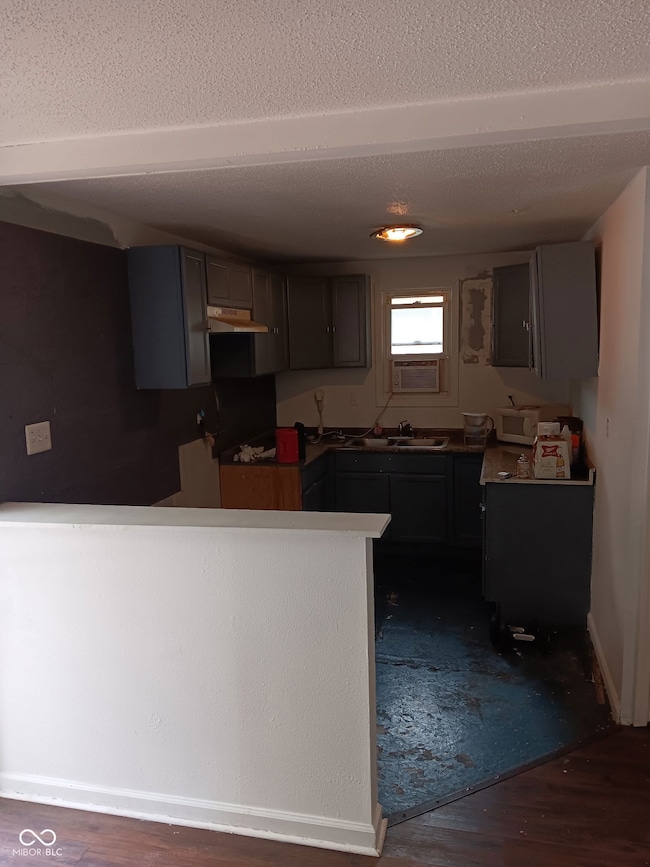 2874 Stuart St, Indianapolis, IN 46218 - photo 5