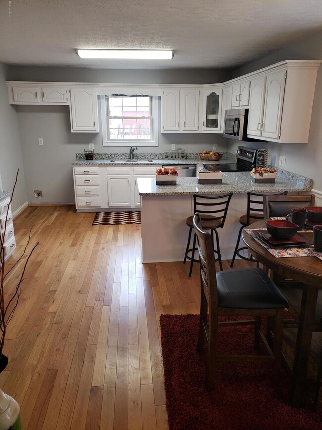 571 Blackberry Cir, Mount Washington, KY 40047 - photo 7