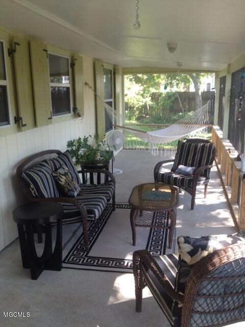 264 Washington St, Bay Saint Louis, MS 39520 - photo 5