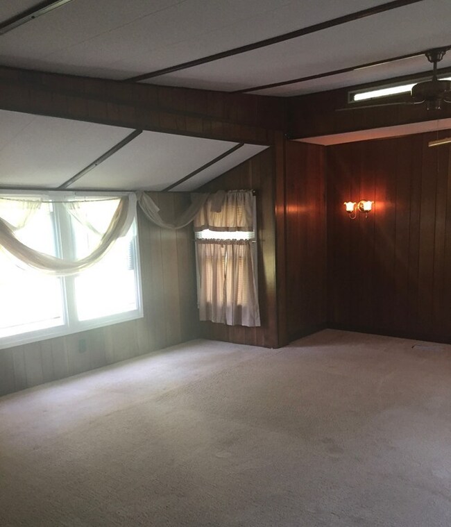 309 State Rd unit 309, South Deerfield, MA 01373 - photo 5