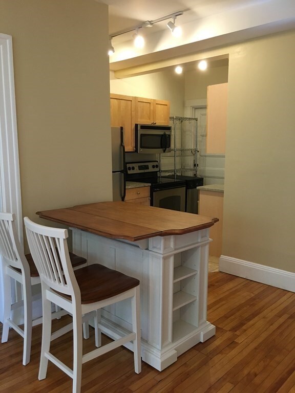 2 Arlington St unit 2-21, Cambridge, MA 02140 - photo 6
