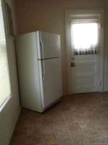 436 W Front St, Statesville, NC 28677 - photo 4